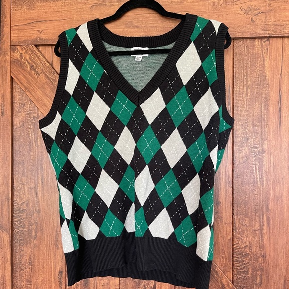 Unique Vintage Tops - Argyle Sweater Vest